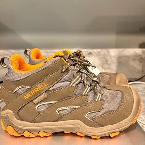 Merrell girls hiking boots